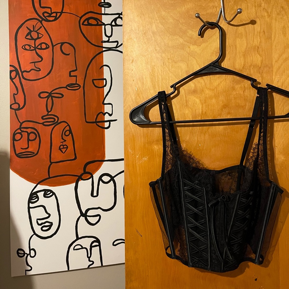 VICTORIAS SECRET BLACK CORSET